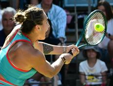 RAYBET-莎拉波娃爆冷击败巴塞罗那，赛事规则更新引爆全场！的简单介绍