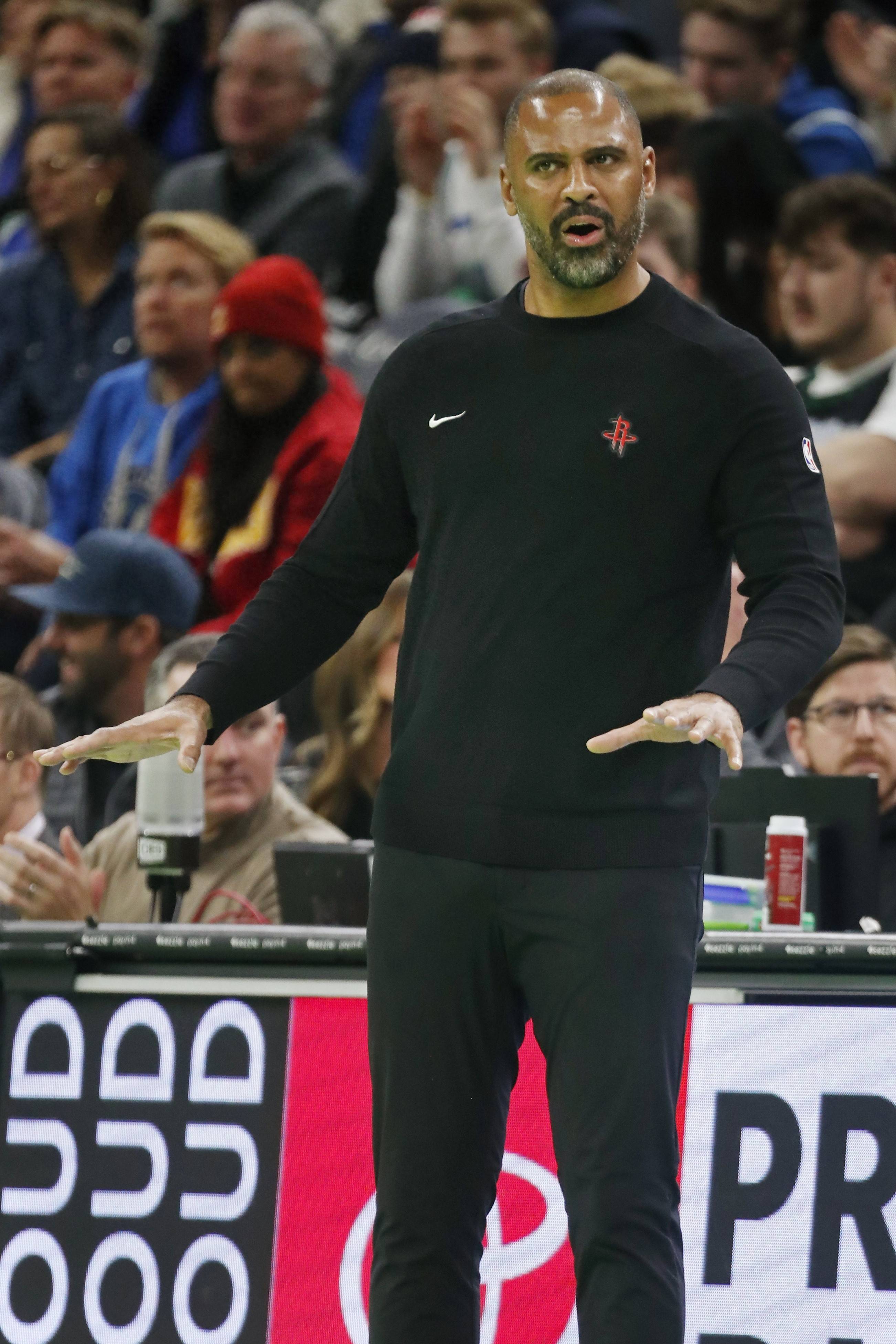 雷电竞-今晚南特队长鼓劲：NBA季后赛节点到来，管理层满意，身体对抗强度拉满的简单介绍