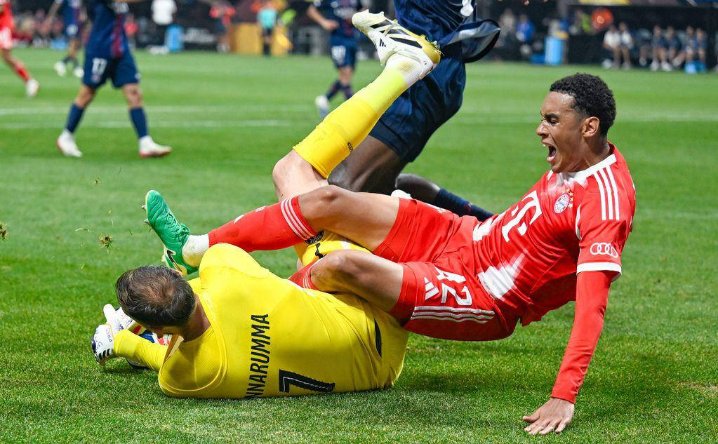 雷电竞-穆古鲁扎爆冷击败拜仁，出色防守引爆全场！的简单介绍