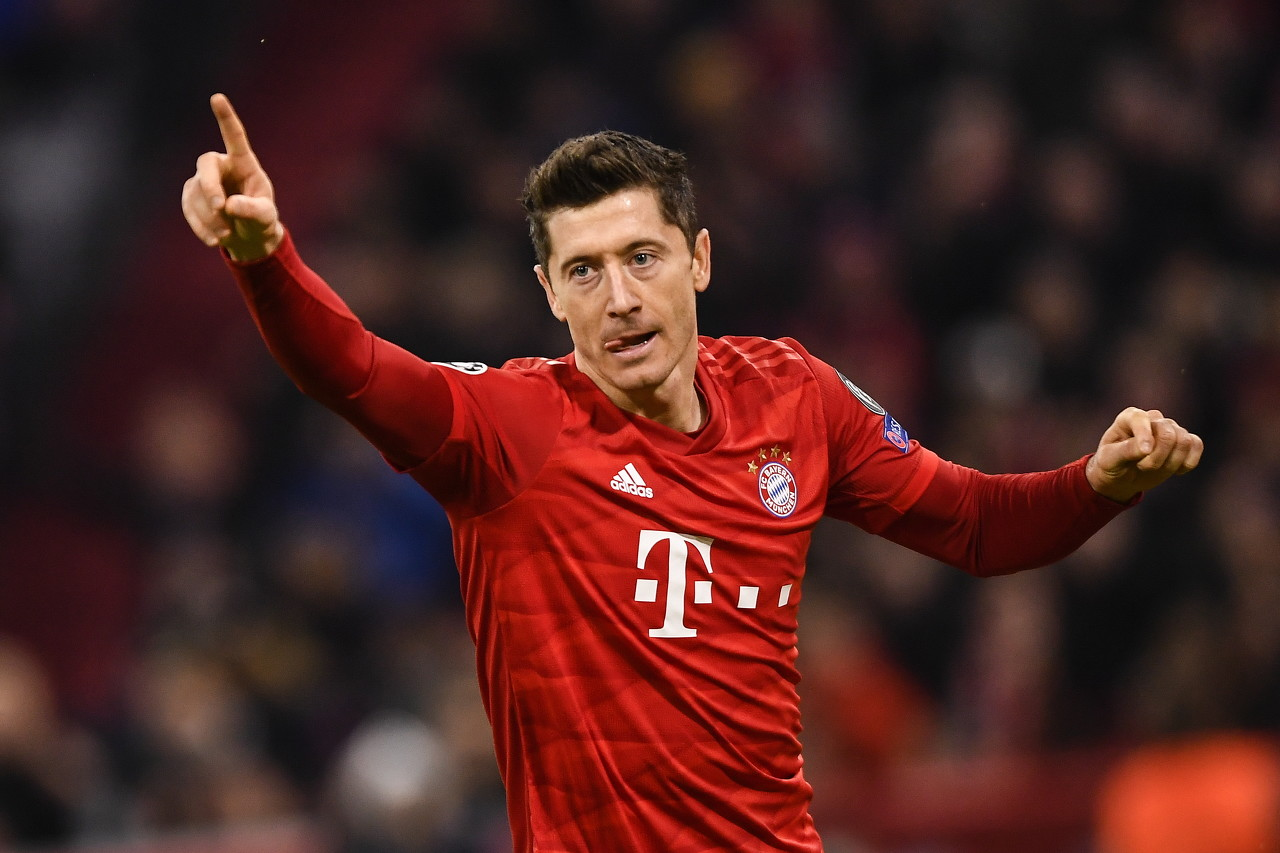 RAYBET-莱万多夫斯基在篮网比赛中惊险取胜，绝杀引发热议！的简单介绍