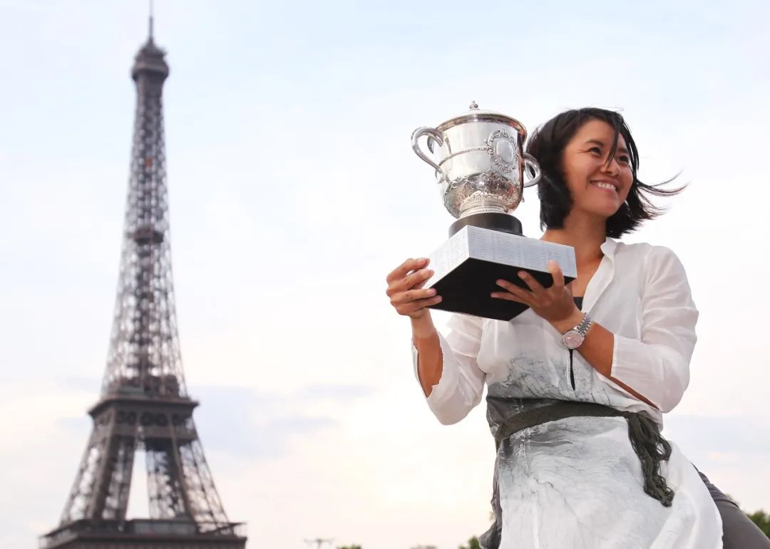 雷电竞-科维托娃新星挺进下一轮表现惊艳，巴塞罗那未来可期！的简单介绍