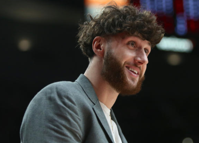 雷竞技-蒂姆爆冷击败加拿大队，精彩发挥引爆全场！的简单介绍