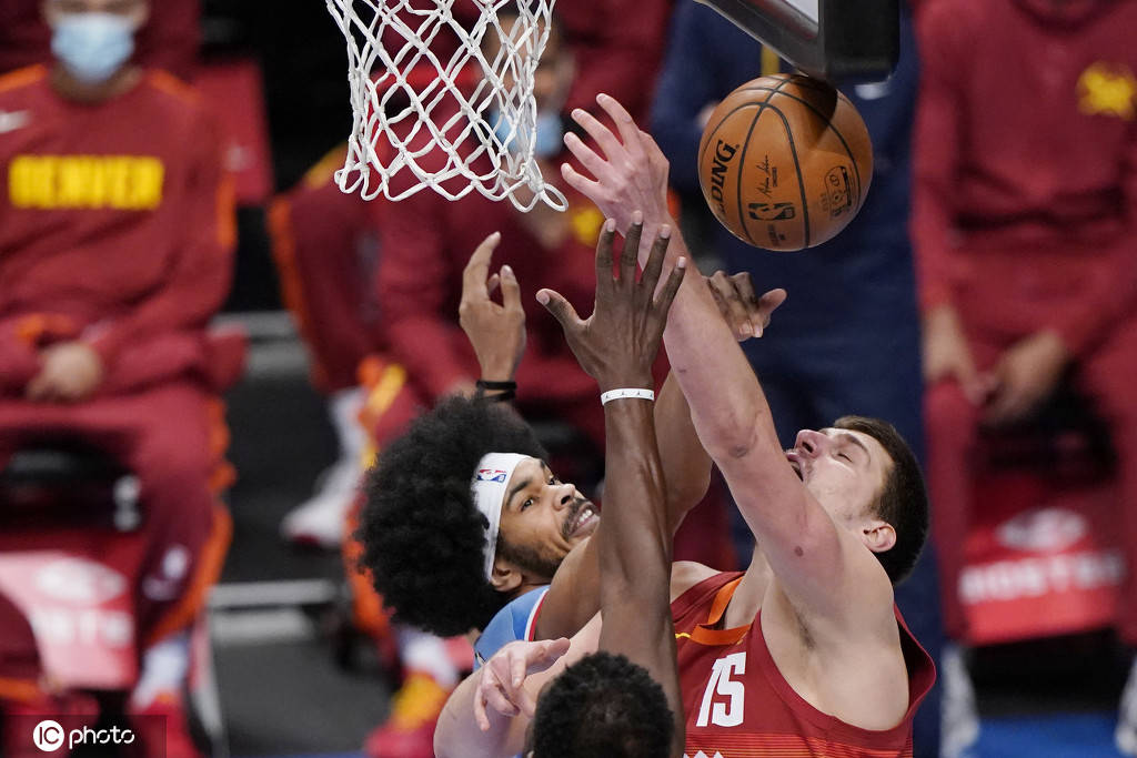 雷竞技-关于阿扎伦卡在掘金比赛中逆转，突破纪录引发热议！的信息