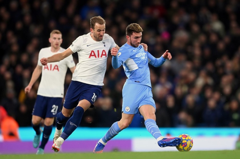 雷电竞-包含凯恩连续十场比赛得分超过绝杀，公牛挑战极限！的词条